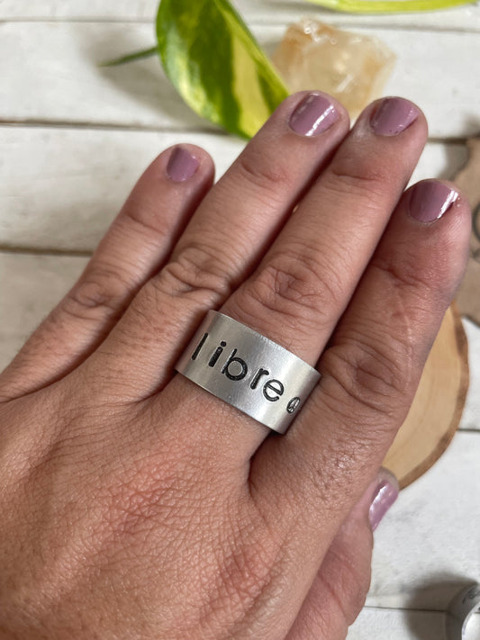 LIBRE (anillo)
