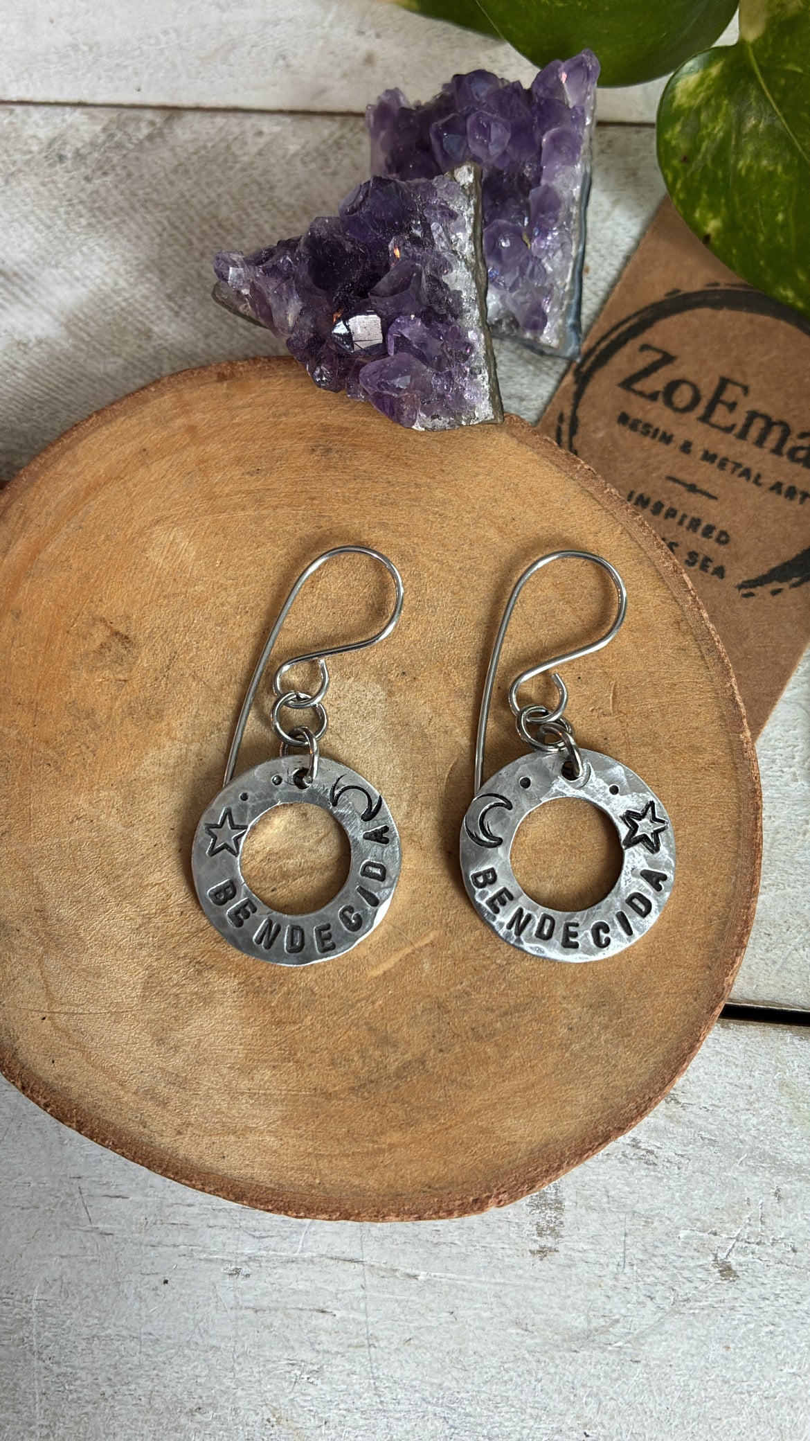 BENDECIDA earrings